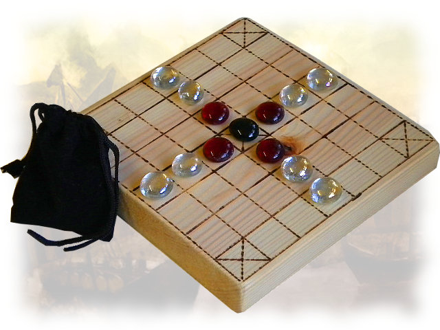 Hnefatafl Viking Game / King's Table Viking Game