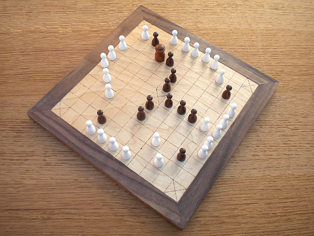 Hnefatafl Minnesota Viking Traditional Game Strategy Board 